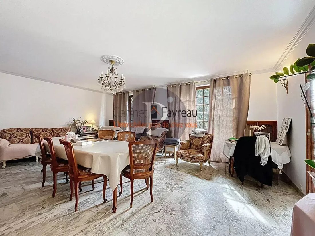 House in Vitry-sur-Seine, Ile-de-France, France 2 - 17562733