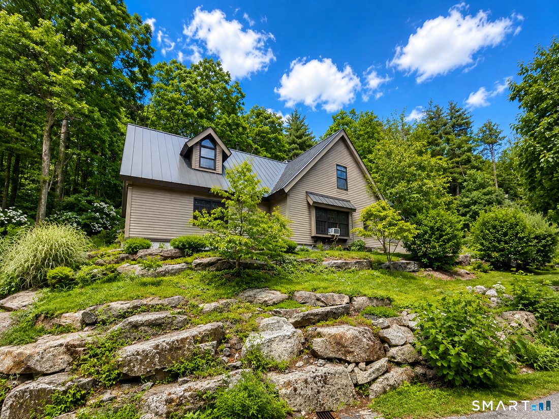 House in Winsted, Connecticut, United States 2 - 18250059