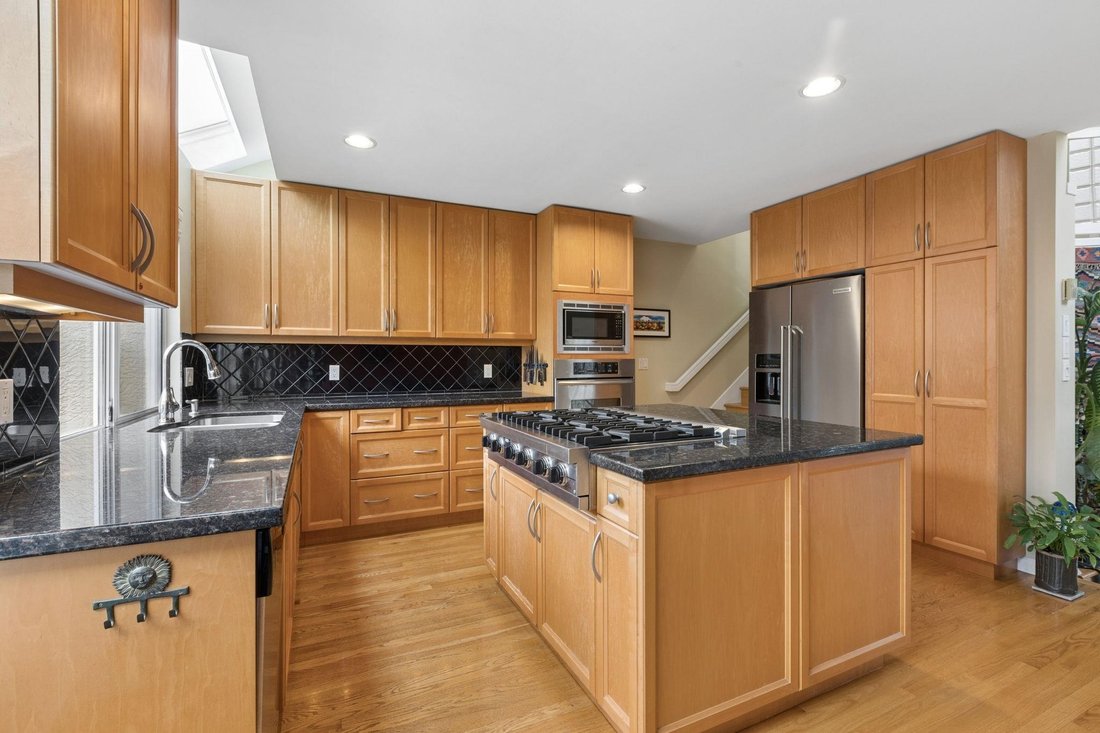 House in West Vancouver, British Columbia, Canada 3 - 18256782