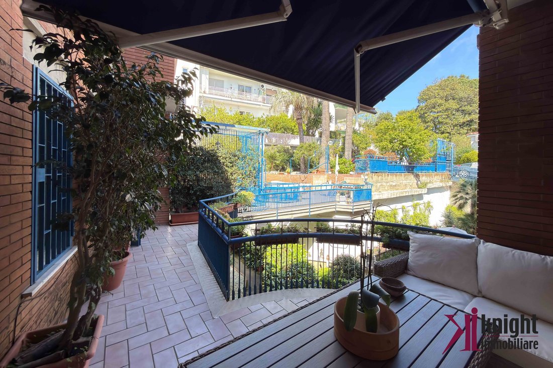 Apartment in Naples, Campania, Italy 4 - 15429016