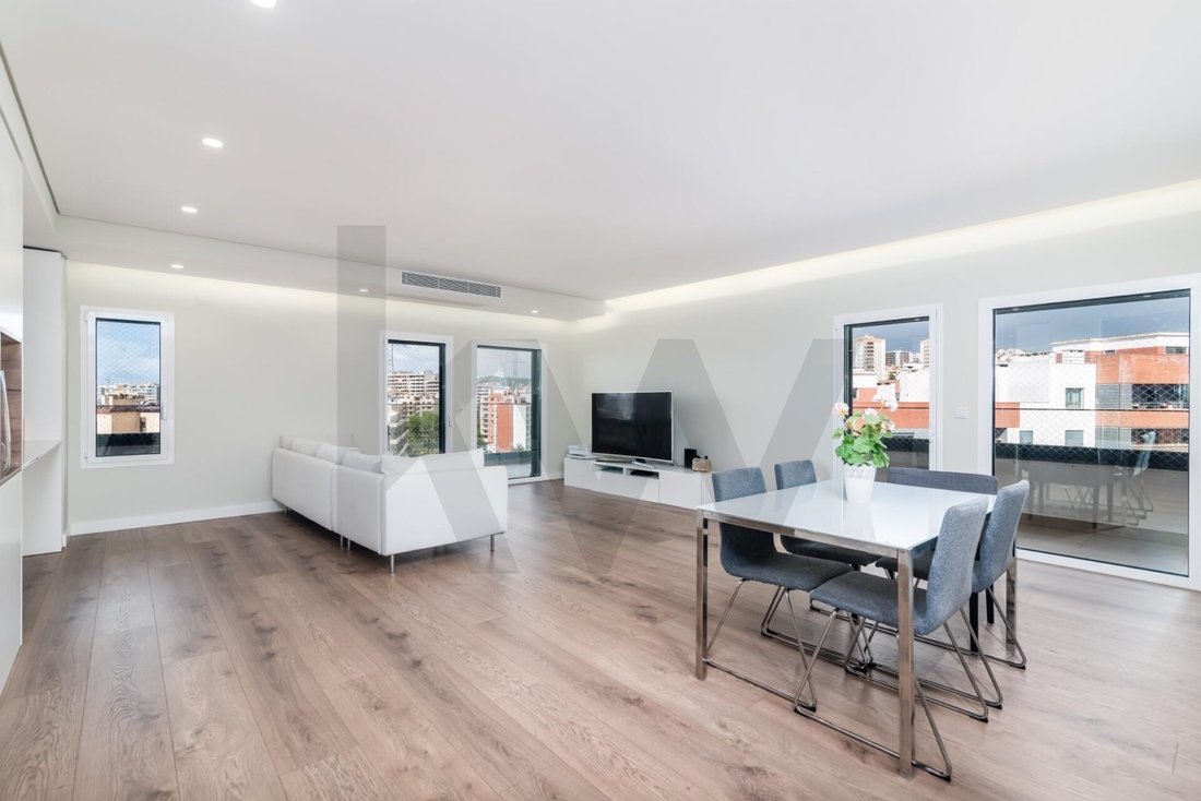 Apartment in Odivelas, Lisbon, Portugal 3 - 18250742