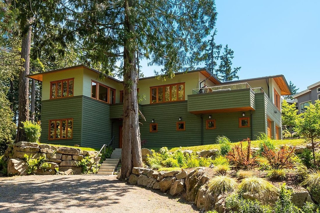House in Bowen Island, British Columbia, Canada 2 - 18257003