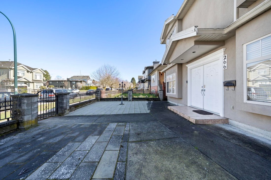 House in Vancouver, British Columbia, Canada 3 - 18257089