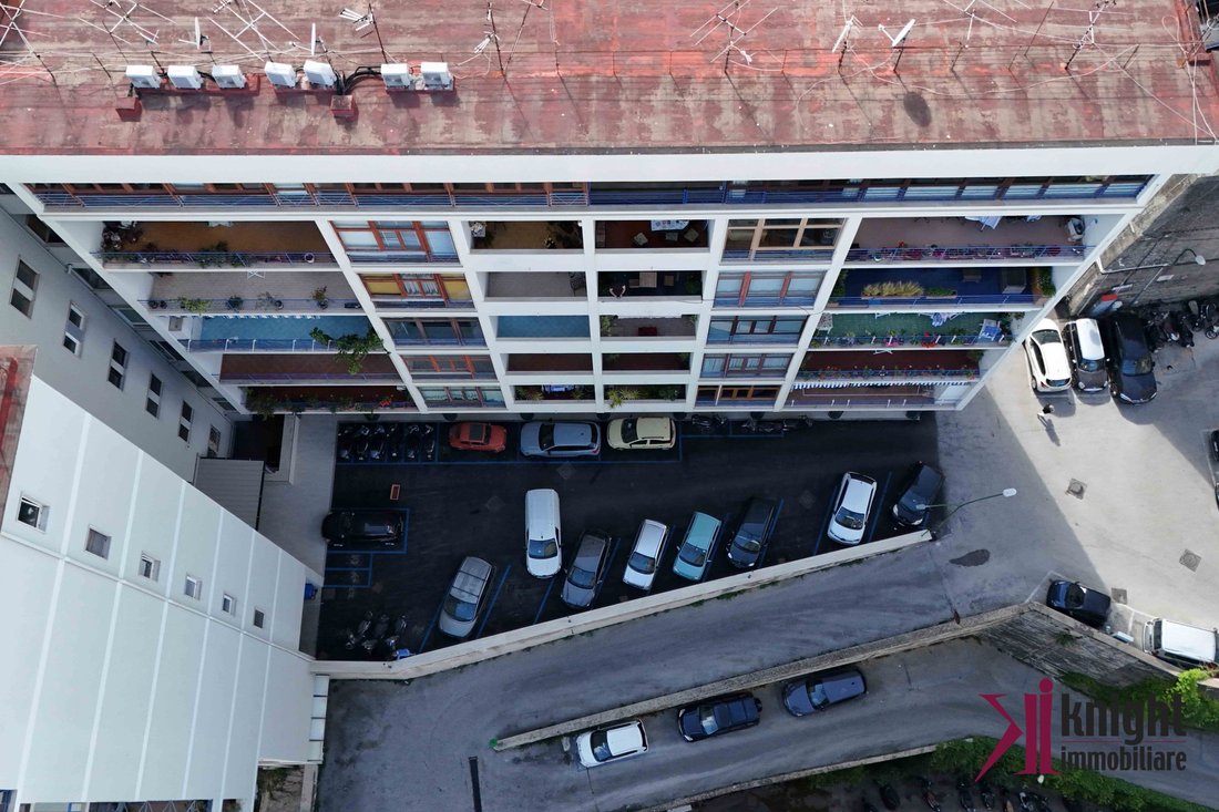 Apartment in Chiaia, Naples, Campania 3 - 17951689