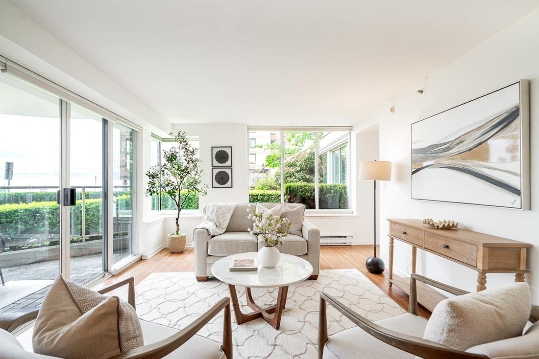House in West Vancouver, British Columbia, Canada 2 - 18256963