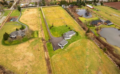 House in Pitt Meadows, British Columbia, Canada 1