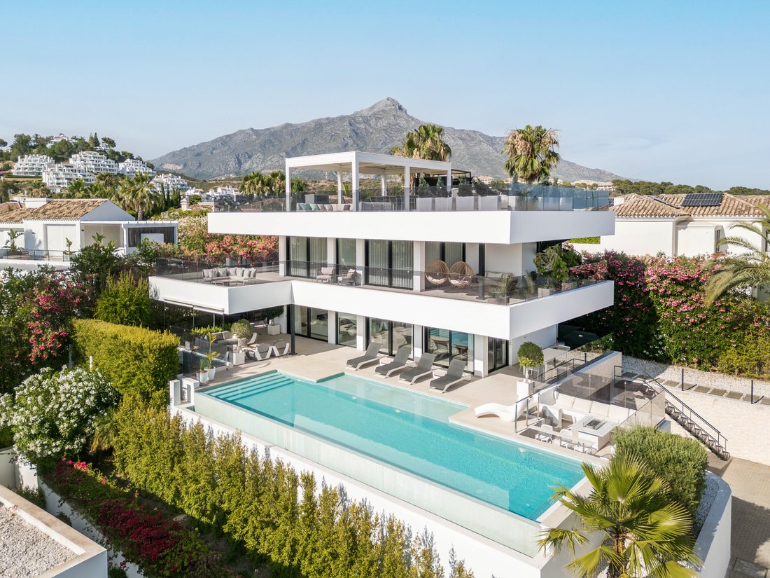 Villa in Nueva Andalucia, Marbella, Spain 3 - 18253573