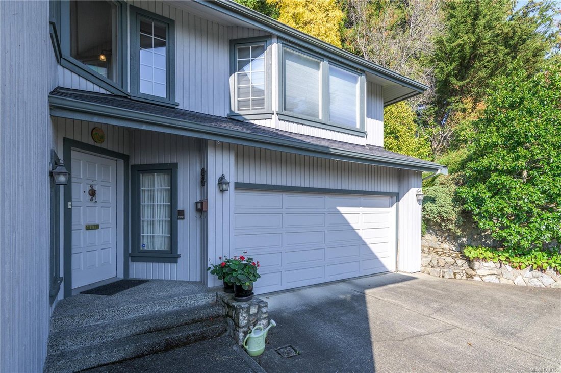 House in North Saanich, British Columbia, Canada 3 - 18256986
