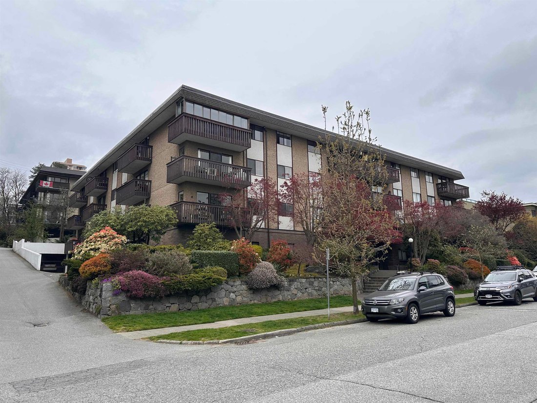 House in North Vancouver, British Columbia, Canada 1 - 18257044