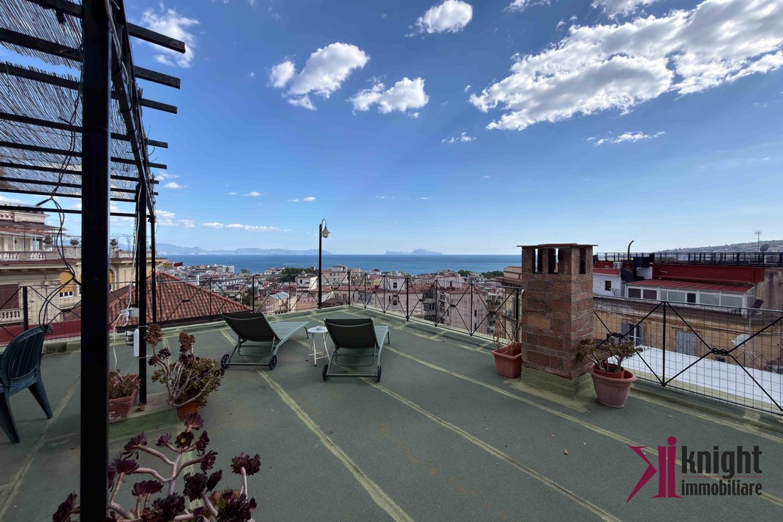 Apartment in Chiaia, Naples, Campania 1 - 17890524