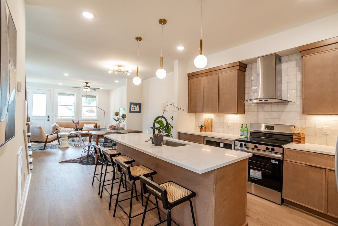 Co Op in Nashville, Tennessee, United States 1 - 18255035