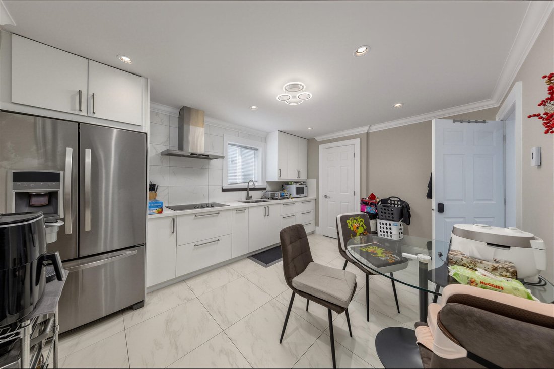 House in Vancouver, British Columbia, Canada 5 - 18256809