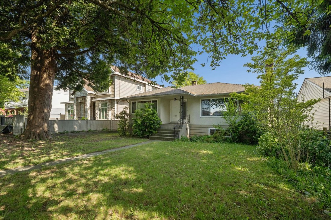House in Burnaby, British Columbia, Canada 3 - 18256961