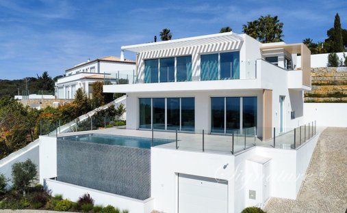 Villa in Santa Barbara de Nexe, Algarve, Portugal 1