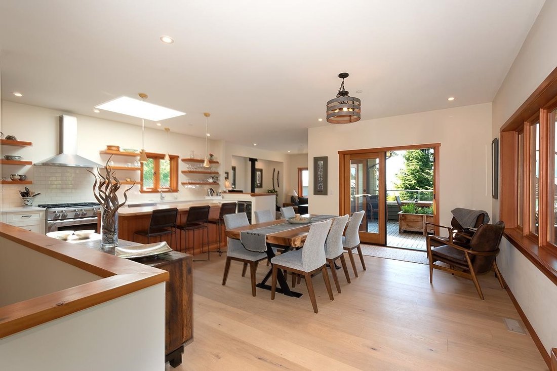 House in Bowen Island, British Columbia, Canada 3 - 18257003