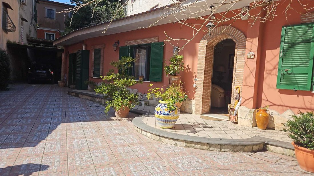 Apartment in Naples, Campania, Italy 5 - 17551719