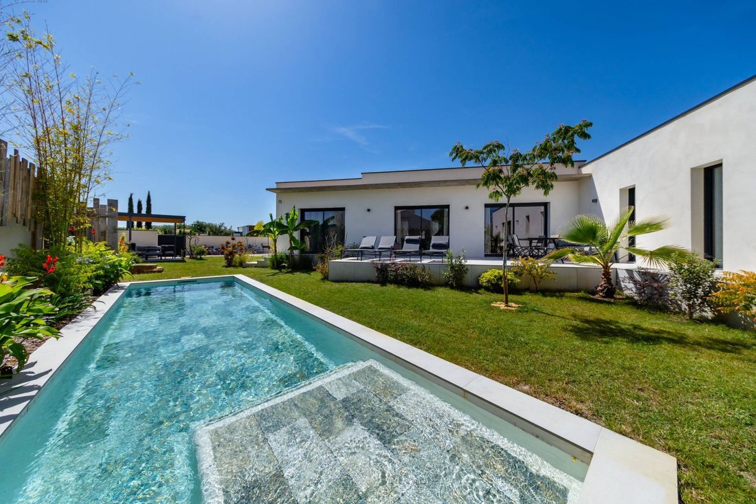 Haus in Nevons-route d'Apt, L'Isle-sur-la-Sorgue, Frankreich 1 - 18254403