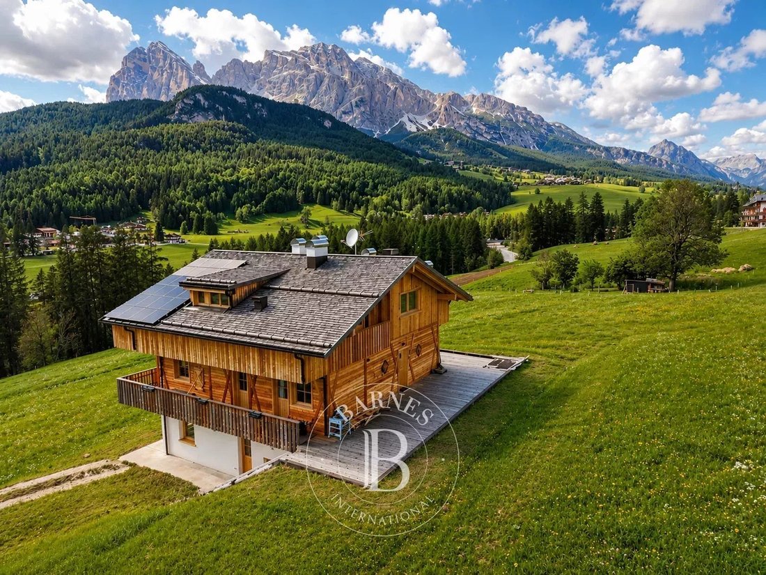 Estate in Cortina d'Ampezzo, Veneto, Italy 1 - 18251093