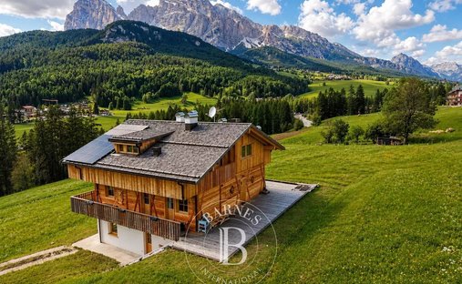 Estate in Cortina d'Ampezzo, Veneto, Italy 1