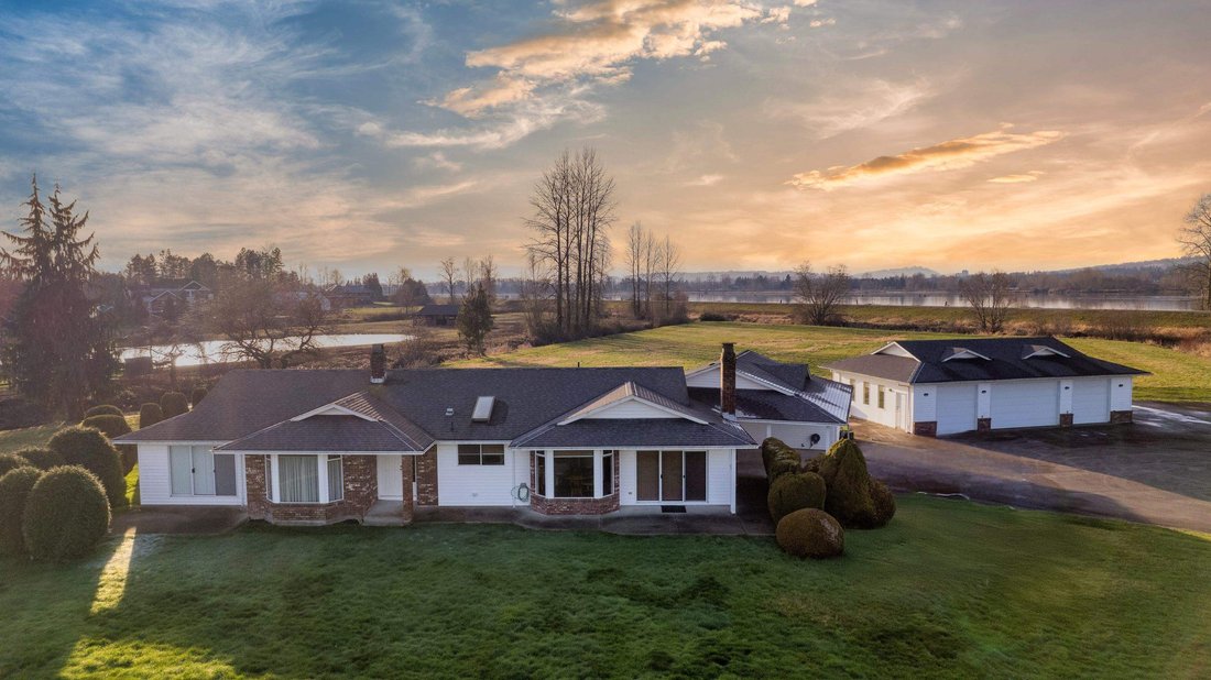 House in Pitt Meadows, British Columbia, Canada 2 - 18256936