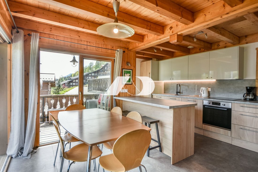 Chalet in Les Gets, Auvergne-Rhône-Alpes, France 3 - 18256831