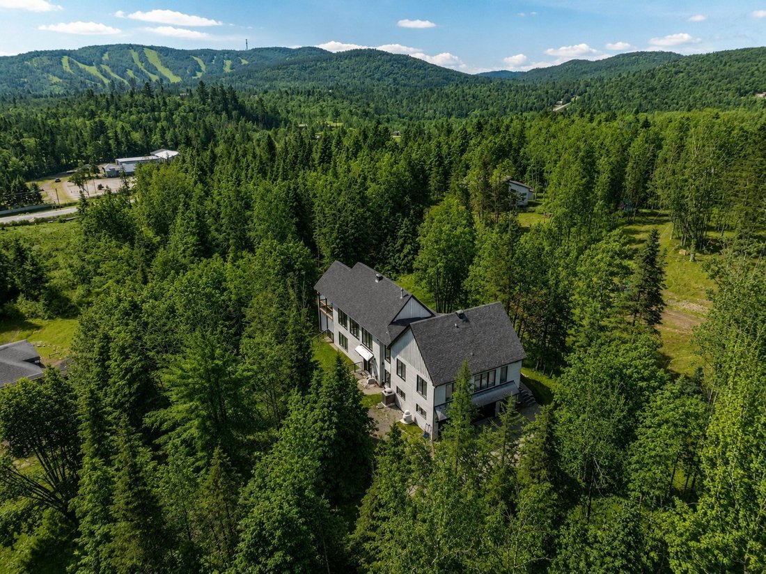 House in Morin-Heights, Quebec, Canada 2 - 18255536