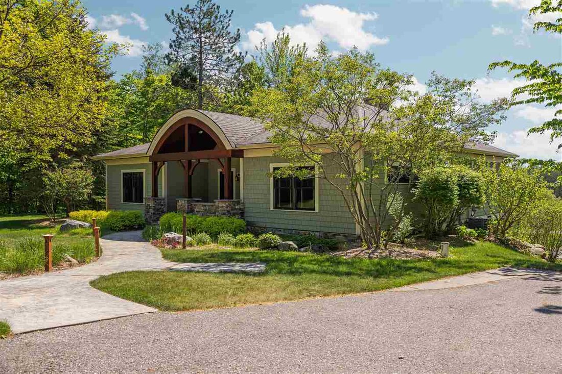 House in Wequetonsing, Michigan, United States 2 - 17450404