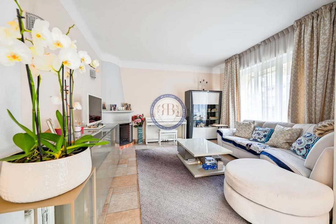 House in Cannes, Provence-Alpes-Côte d'Azur, France 3 - 18255703
