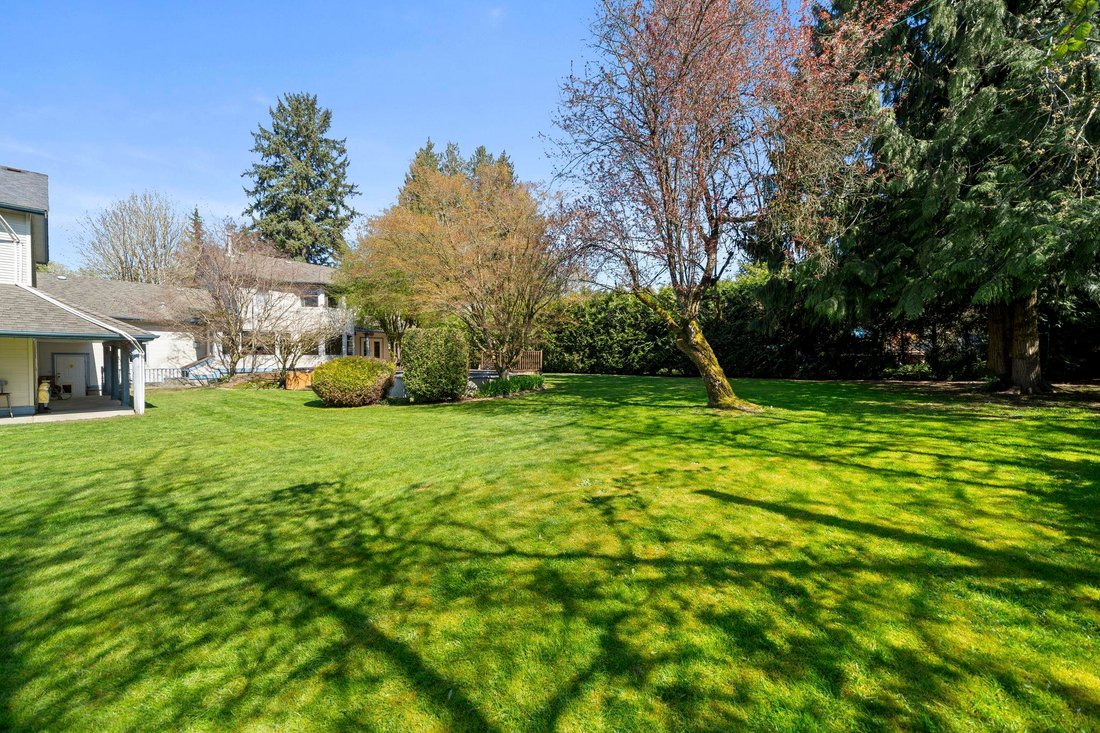 House in Surrey, British Columbia, Canada 2 - 18256859