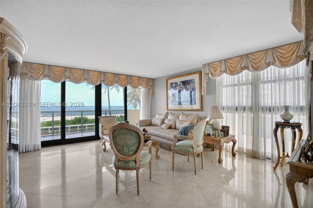 Condo in Miami Beach, Florida, United States 5 - 18254649