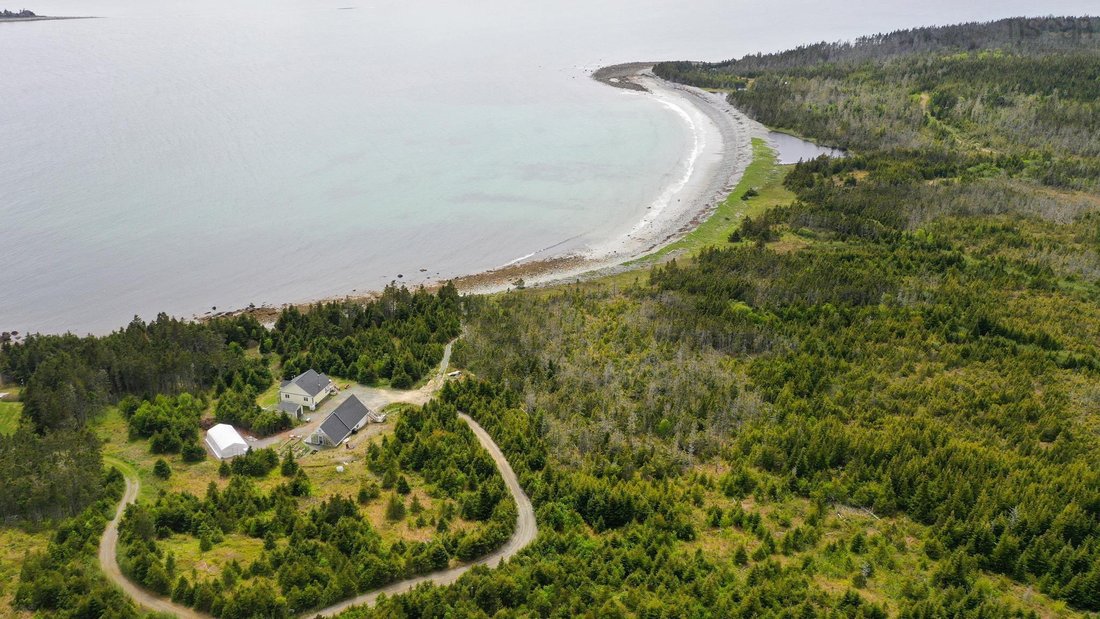 House in Sonora, Nova Scotia, Canada 1 - 18242420