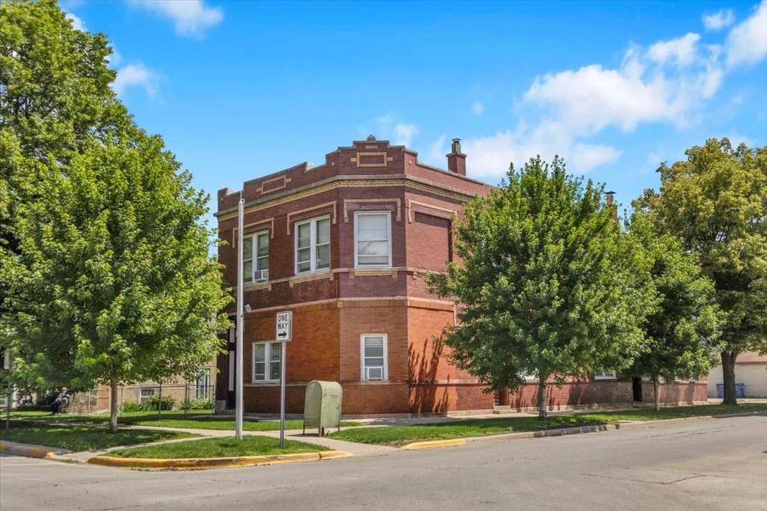 Cicero, Illinois, United States 1 - 18254969