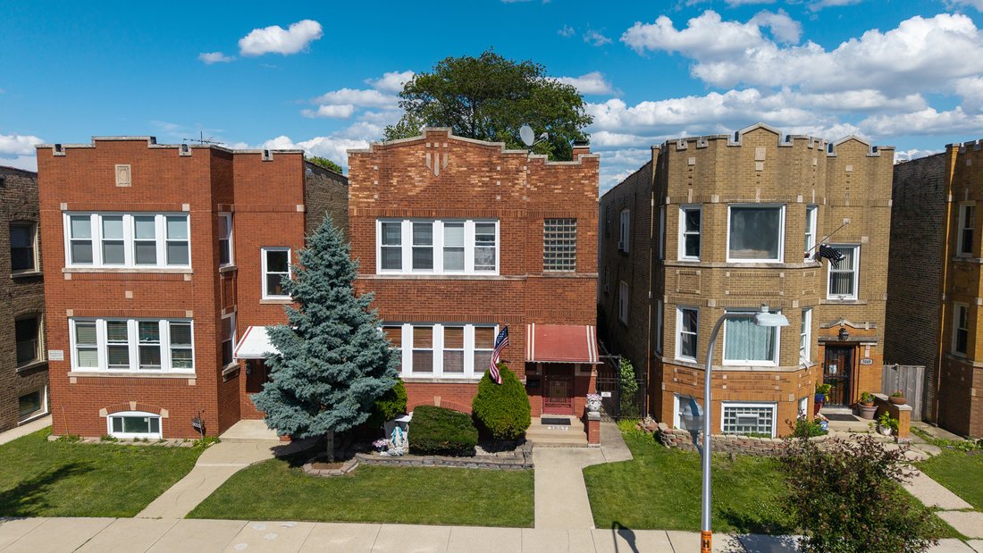 Chicago, Illinois, United States 4 - 18255127