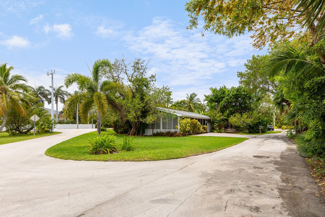 House in Big Pine Key, Florida, United States 1 - 18250126
