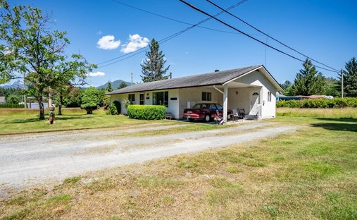 House in Maple Ridge, British Columbia, Canada 1