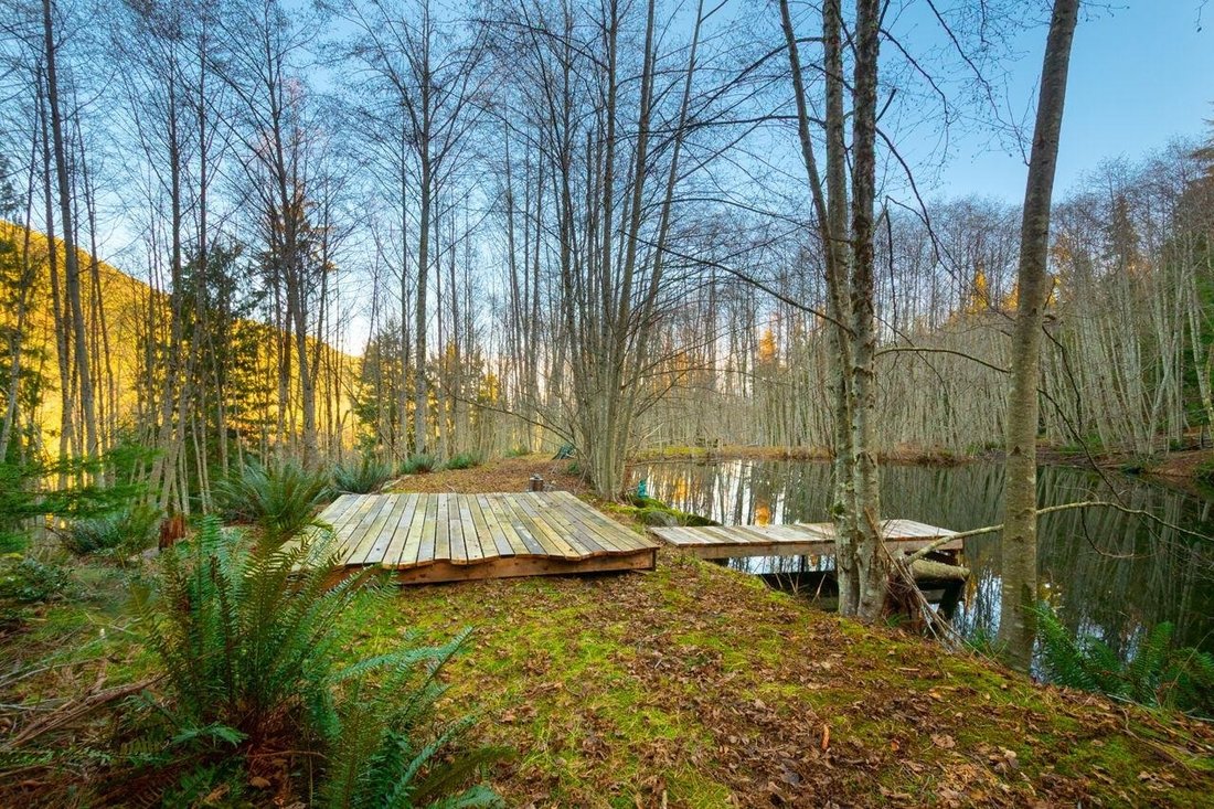 Land in Bowen Island, British Columbia, Canada 4 - 18257034