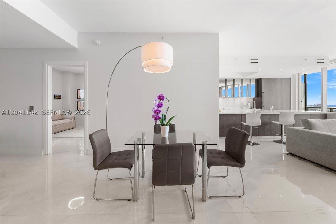 Condo in Miami, Florida, United States 5 - 18254609