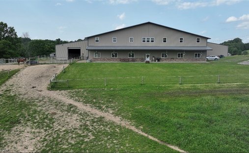 House in Uhrichsville, Ohio, United States 1