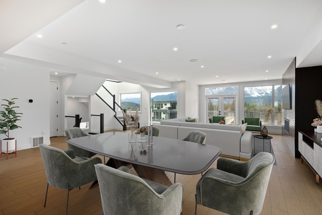 House in Squamish, British Columbia, Canada 1 - 18257124