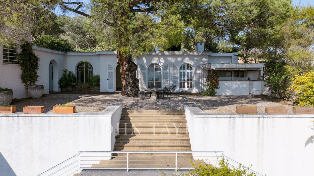 Estate in Nartelle-Noyer-Bellevue-bd des Sardinaux, Sainte-Maxime, France 4 - 12297131