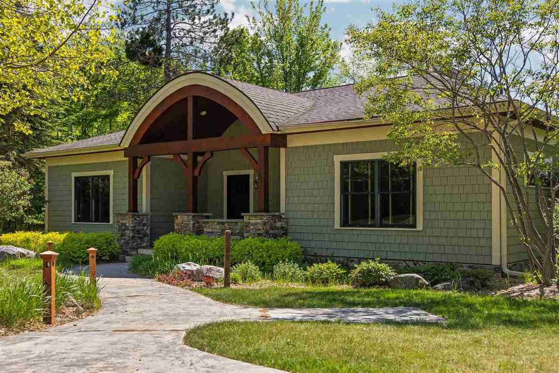 House in Wequetonsing, Michigan, United States 1 - 17450404