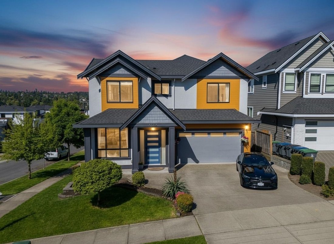 House in Surrey, British Columbia, Canada 2 - 18256710