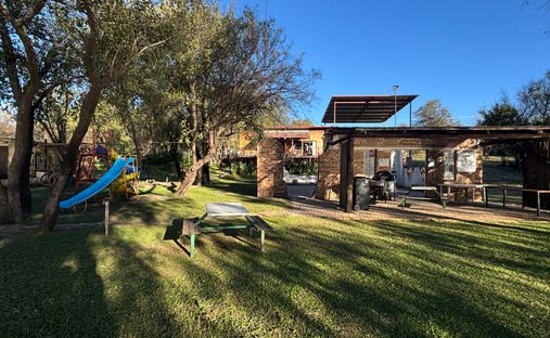 Country House in Viljoenskroon, Free State, South Africa 1
