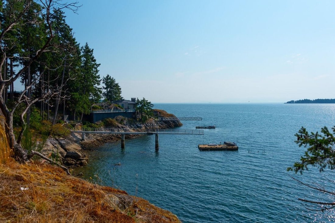 Land in Bowen Island, British Columbia, Canada 3 - 18257096