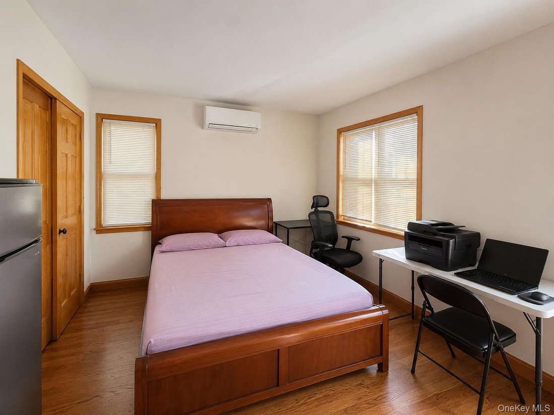 House in New York, New York, United States 5 - 18250481