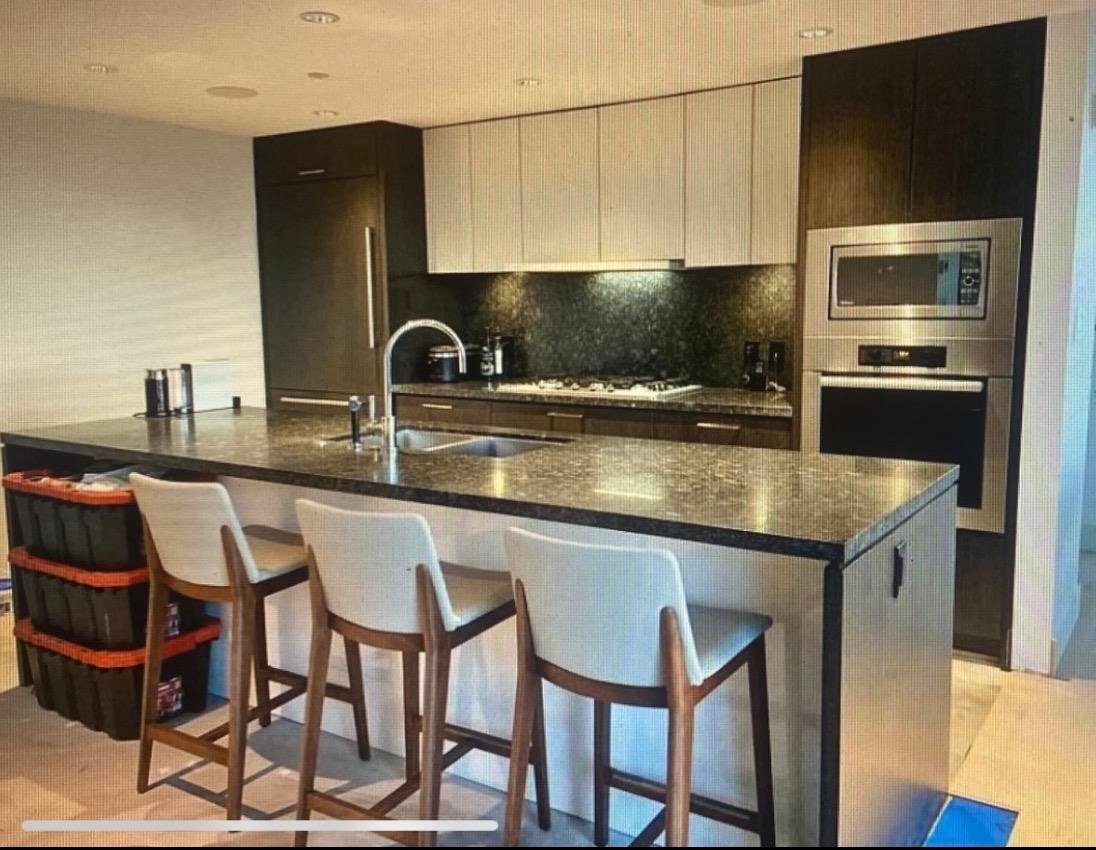 House in North Vancouver, British Columbia, Canada 2 - 18257044