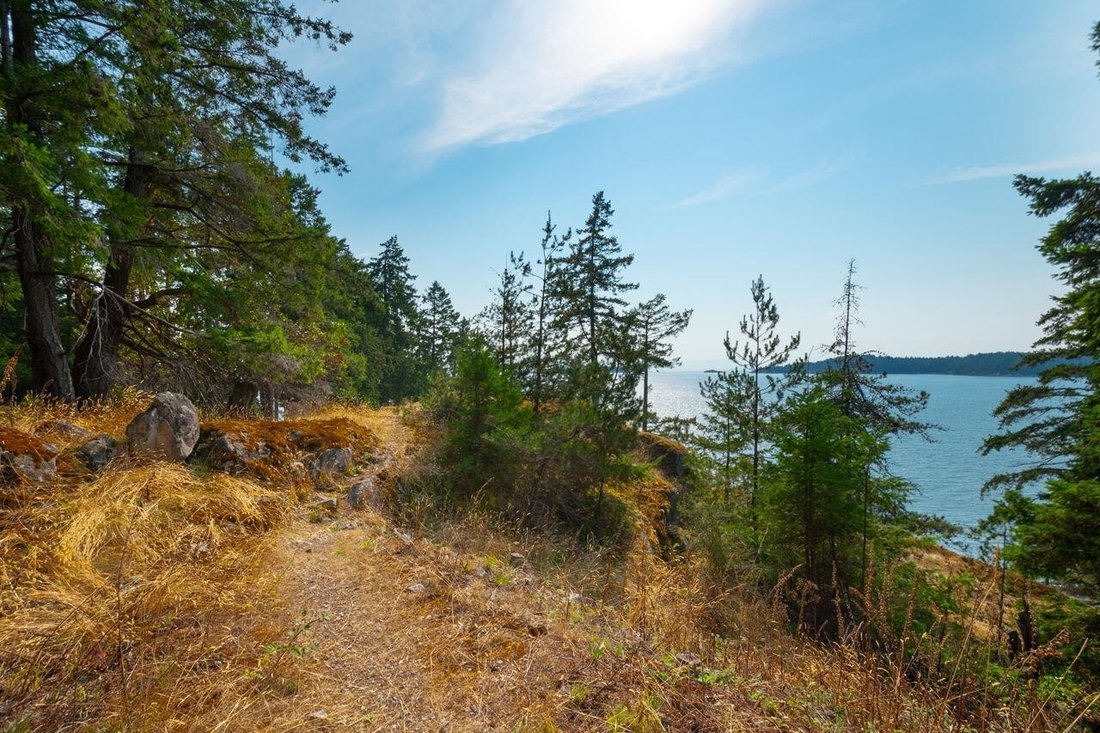 Land in Bowen Island, British Columbia, Canada 2 - 18257096