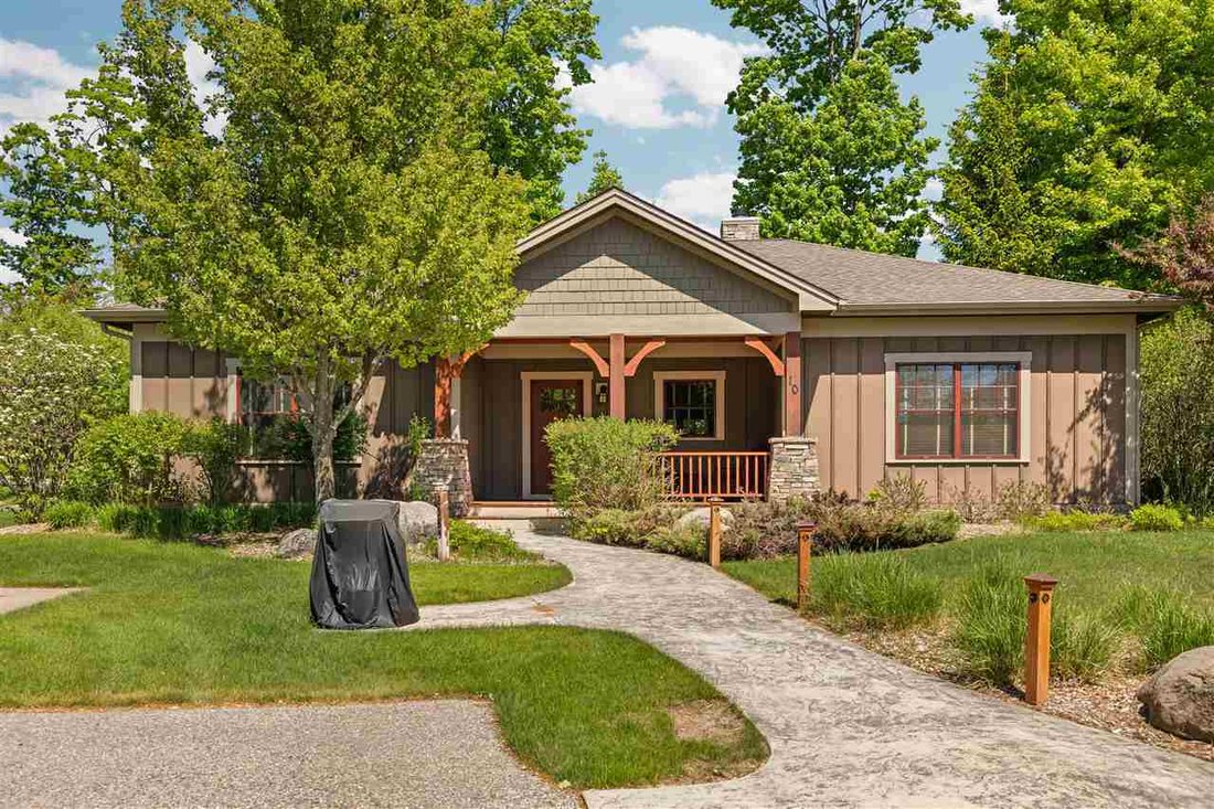 House in Wequetonsing, Michigan, United States 1 - 17450405
