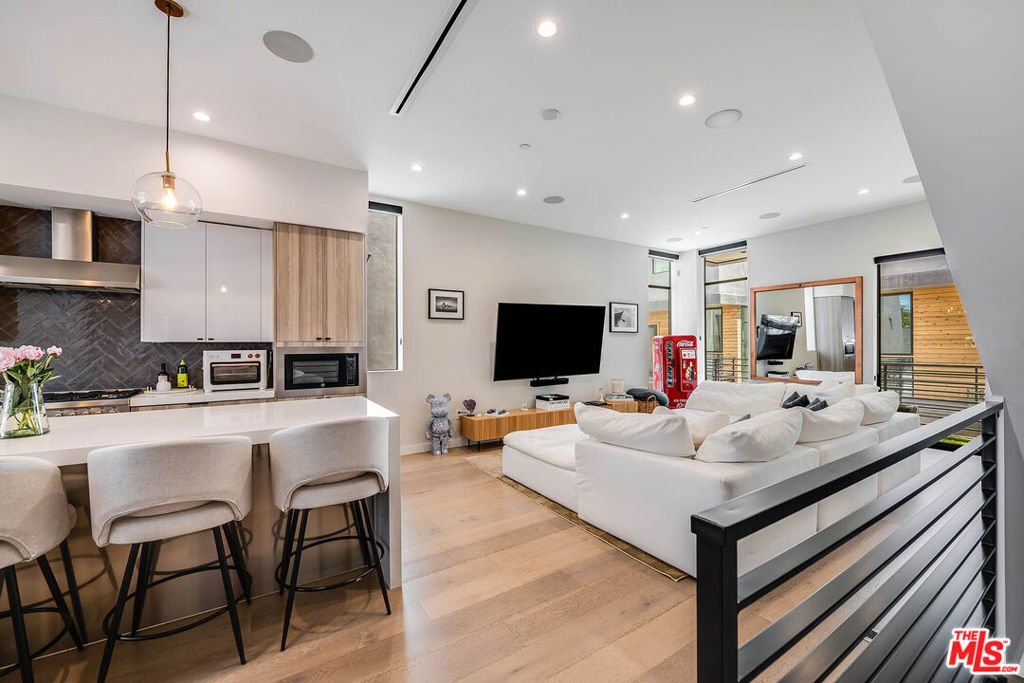 House in Los Angeles, California, United States 1 - 18253819