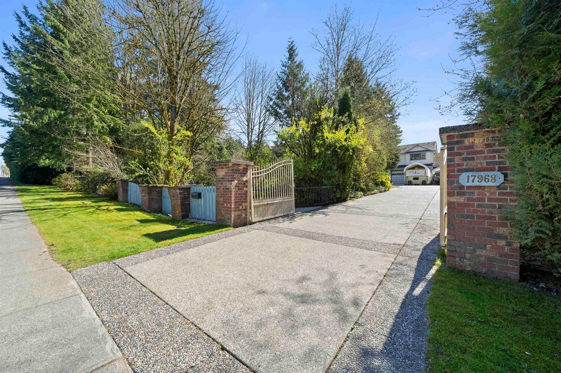 House in Surrey, British Columbia, Canada 3 - 18256859
